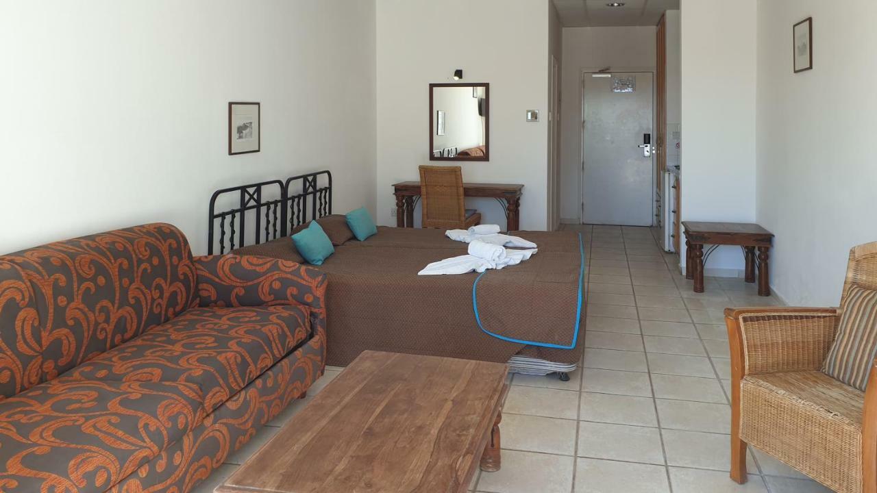 Paramount Hotel Apartments Protaras Exterior photo