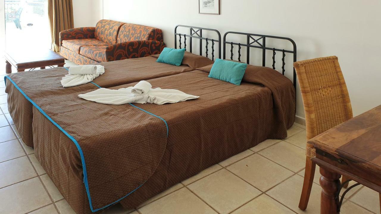 Paramount Hotel Apartments Protaras Exterior photo