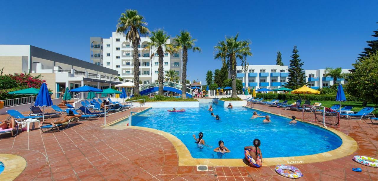 Paramount Hotel Apartments Protaras Exterior photo